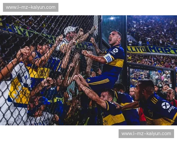 河床vs拉普拉塔：潘帕斯草原上的足球史诗，不止是胜利的呐喊